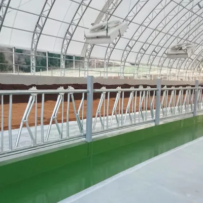 香川県の酪農場・大一牧場の餌槽とサイクロンファンの施工例